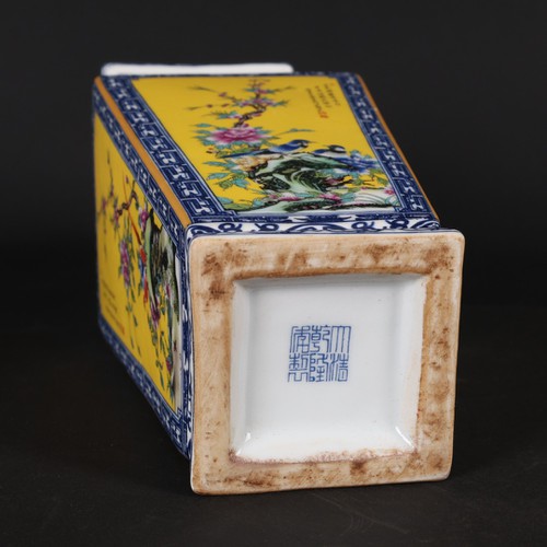 bottom-view bottom-view