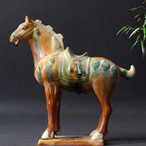 唐三彩琉璃马 唐三彩琉璃马